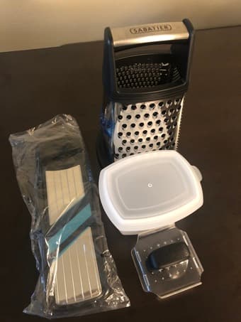 Box grater an slicer (almost new) 1