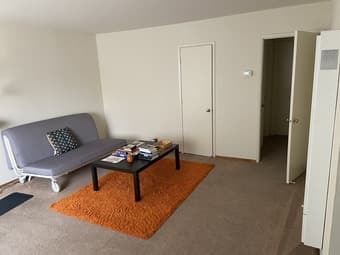 Room for rent in Palo Alto Oct 9 1