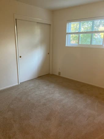 Looking for female roomate in beautiful Menlo Park apartment - Nov 1st 2