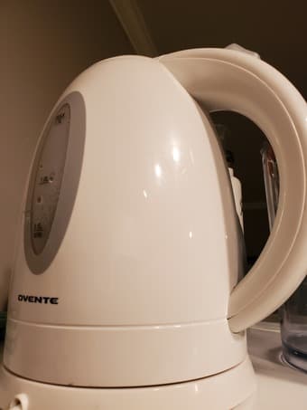 Ovente electric kettle 1