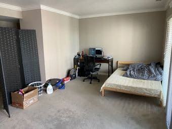 Spacious living room in 2B1B apartment in Palo Alto 2