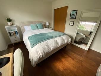 Large (furnished optional) 1 Bd/1 Ba in Gorgeous 2 bd/2 ba in downtown 2
