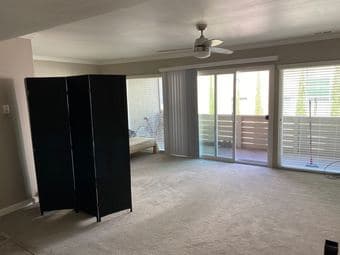 Spacious living room in 2B1B apartment in Palo Alto 3