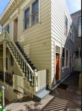 Furnished shared rooms (with coworking space) in the North Beach. 1