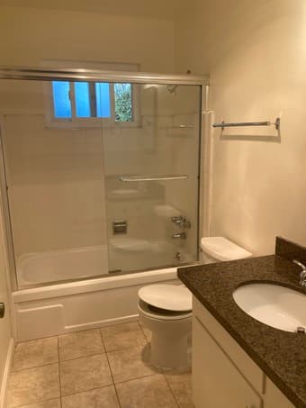 Nov 1st move in - female roommate for beautiful Menlo Park apartment 3
