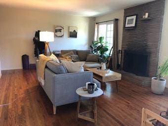 1 BR available in updated, clean 2BR/1BA Menlo Park house with 3