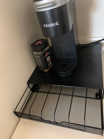 KEURIG COFFE MACHINE K-MINI CUP MACHINE WITH FREE KCUP STORAGE 1