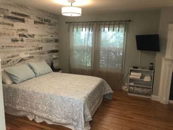 Charming furnished downtown studio downtown palo alto 2