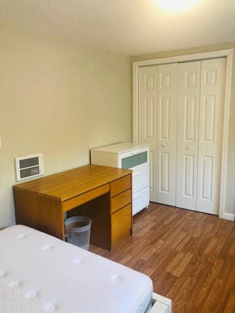 Palo Alto Furnished Room with Private Entry Walk to Stanford 1