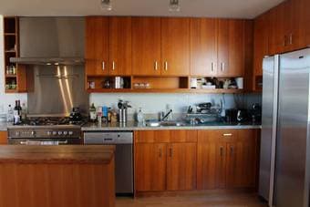Spacious Dogpatch Room w/ Private Bath/Entrance/Parking (Utilities inc 1