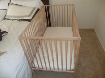 Baby bed and matress - $80 2