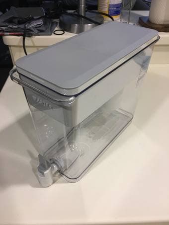Kitchen items (brita water filter, trash can, etc.) 3
