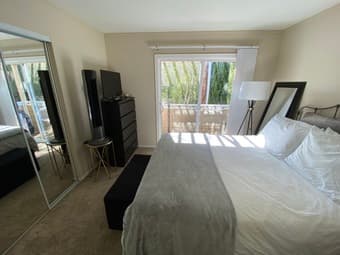 Master Bedroom w/ Balcony - Mountain View - Female Only 2