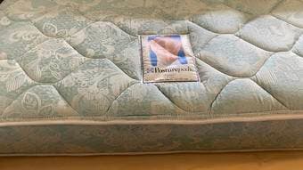 Seally Posturepedic Voyages Queen Mattress 2