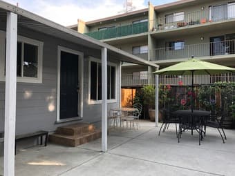 Great 1 BR 1Ba Duplex in great location in Redwood City 1