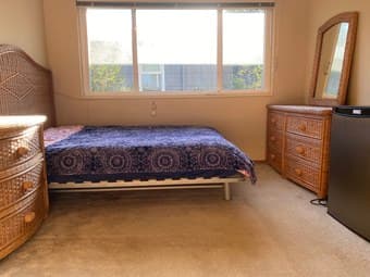 A room for rent in Menlo Park (Please contact min.mia2014@gmail.com) 1