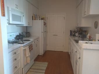 2 bedroom 2 bathroom condo near Stanford starting Jan (one month free) 3