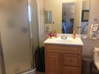 Room in Private Home - Desirable Neighborhood (Includes Amenities) 1