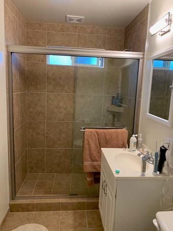 $1,195-Furnished Private Bedroom-GREAT LOCATION-Washer and Dryer in un 3