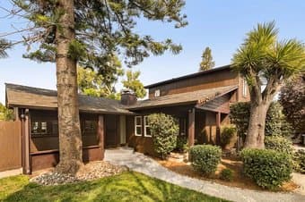 Multiple rooms available in gorgeous home 1