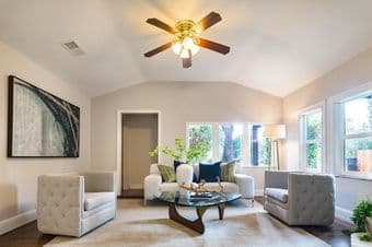 Multiple rooms available in gorgeous home 3