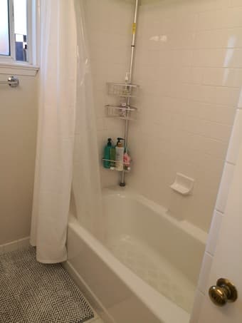 1BR in 3BR 2BA Redwood City House (near Atherton side) 2