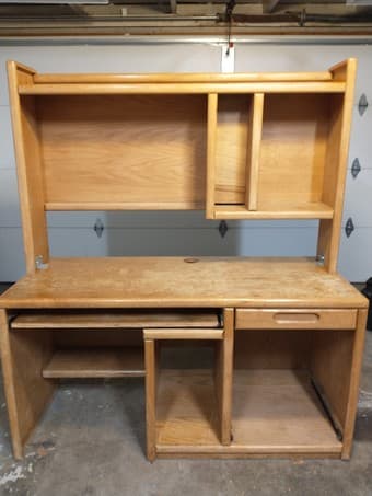 Wooden computer desk 2