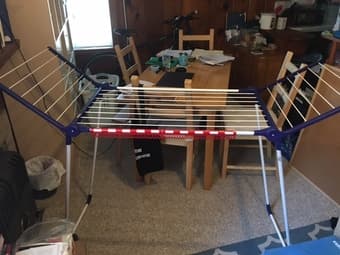 Foldable clothes stand 1