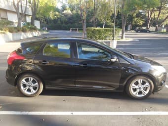 [SALE] Selling my great Ford Focus 2013 SE for USD 5,200 due to reloca 2
