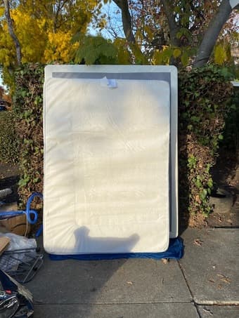 Nice Full-size Mattress 1