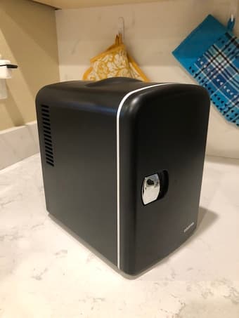 Mini Fridge 1