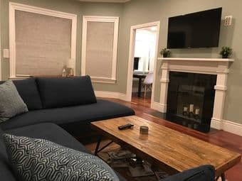 Bright bedroom in a beautiful house - downtown Palo Alto 3