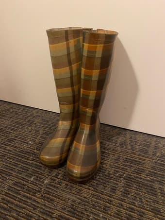 rainboots 1