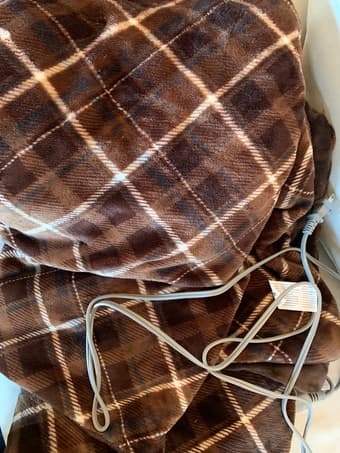 Electric blanket ( free) hardly used 1