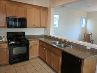 PRIVATE FURNISHED BEDROOM with PRIVATE FULL BATHROOM 3