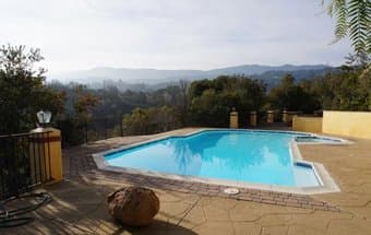 Live in a Mansion, w/ Office + Jacuzzi + Gym + Views 2