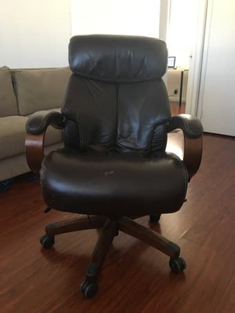Lazy boy chair 1