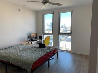 [Reduced Rent,Avail now][Large well lit room & private bath in 2B,2B] 1