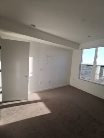 RWC Downtown. Safe, sunny, comfortable one bedroom. Now to Sept. 2021 1
