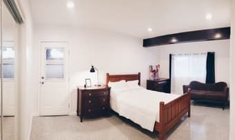 ⋆⋆⋆⋆⋆ New Modern Mini Studio in Lovely Home - Near FB & Amazon 3