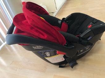 enfant car seat and three free items 1