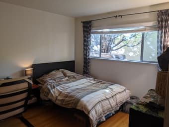 Room for rent in shared spacious 2br apartment (Menlo Park) 1