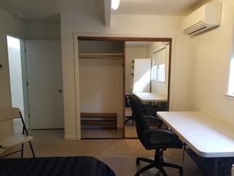 SUNNY FURNISHED ROOM IN ATTRACTIVE HOME AVAILABLE NOW! 2