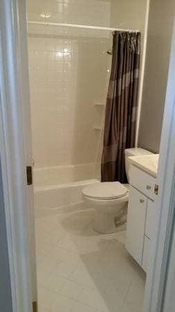4BR/4BA 3200 sq.ft. Westside RWC 10mins to Stanford Rooms Available 3