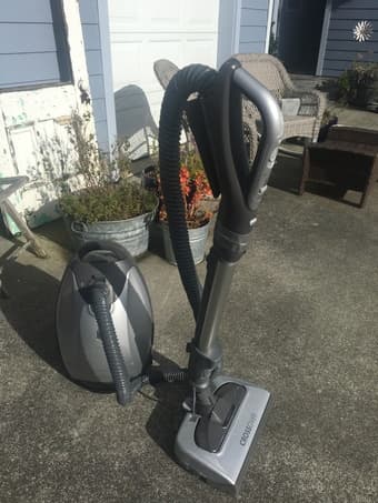 Vacuum (Carpet and Floor) 1