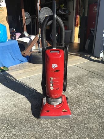 Dirt Devil Vacuum 1