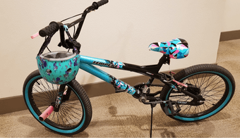 Kids Bike with Helmet 1