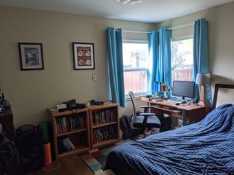 Single room available in 4bed/2ba midtown PA house 3