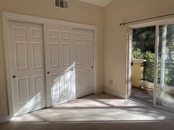 Private room available in Mountain View (female only) 2