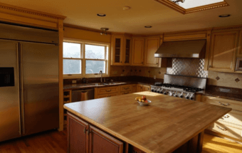 Sunny Hilltop Room in Mansion w/ WFH + Terrace + Jacuzzi + Pool + Hike 2
